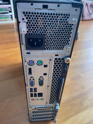 Lenovo Thinkcentre M700