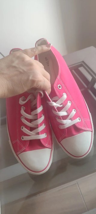Zapatillas deportivas rosas y blancas sin estrenar