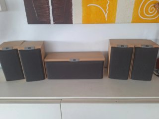Altavoces JBL Marrones y Plateados