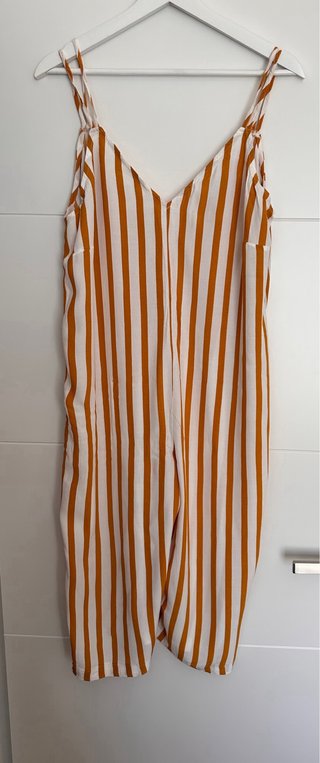 Mono rayas naranja y blanco
