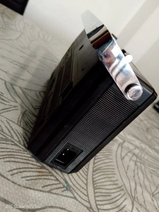 Radio Sanyo RP 6160A 2 Bandas.