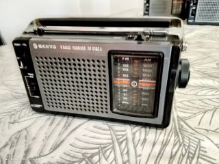Radio Sanyo RP 6160A 2 Bandas.