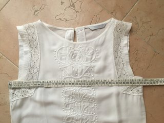 Blusa H&M bianca con pizzo e ricami
