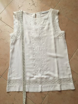 Blusa H&M bianca con pizzo e ricami