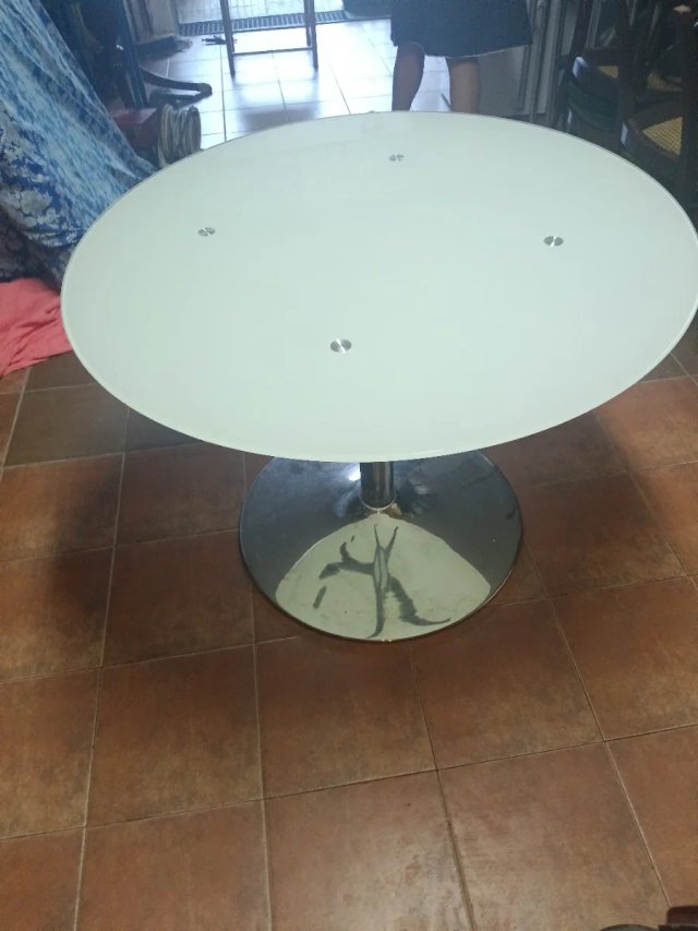 Mesa de cocina cristal y metal