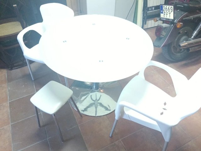 Mesa de cocina cristal y metal