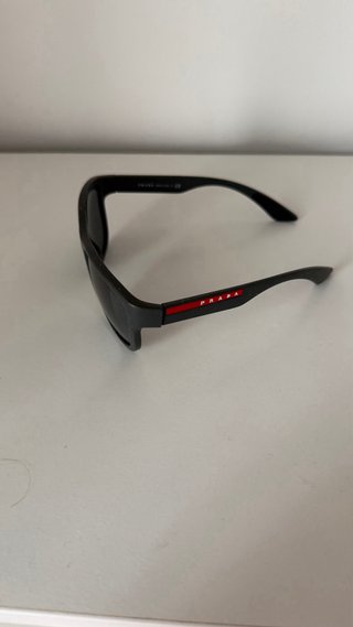 Gafas de sol Prada negras