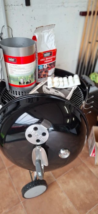 Barbacoa Weber One Touch 57cm Negra, con funda.