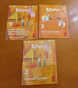 Lote de libros 3° Primaria SM REVUELA.