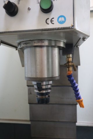 Fresadora CNC OPTIMUM F100