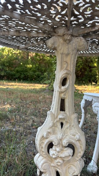 Mesa y 4 sillas de jardín