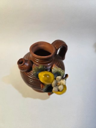 Piccola anfora siciliana decorata
