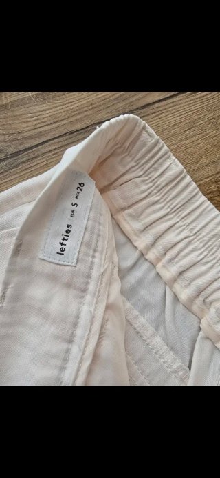 Pantalón blanco Lefties
