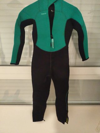 Neopreno Tribord 4/3 Talla 10 años, para Surf.
