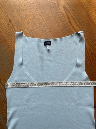 Canottiera Armani Jeans azzurro tenue.