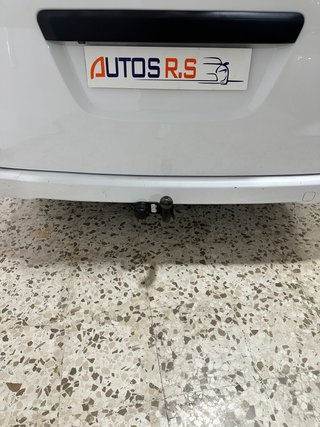 Nissan NV200 2016