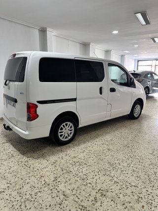 Nissan NV200 2016