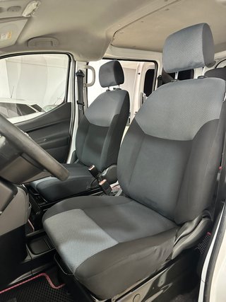 Nissan NV200 2016