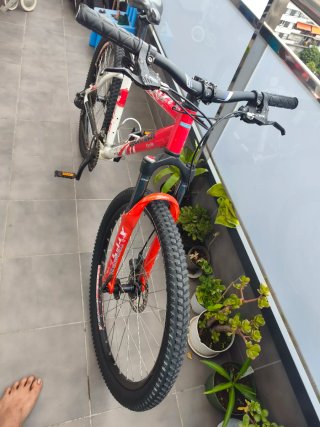 Bicicleta Decathlon Montaña Roja/Blanca