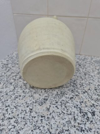 Botijo de cerámica artesanal