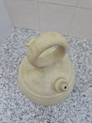 Botijo de cerámica artesanal