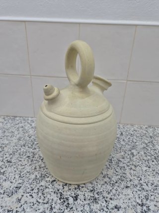 Botijo de cerámica artesanal