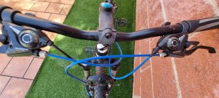 Bicicleta Giant Revel Negra y Azul