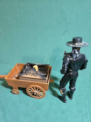 Zorro con carretto dinamite