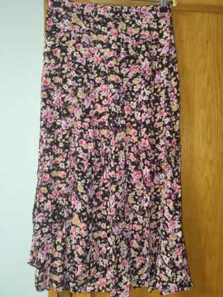 Falda larga floral negra