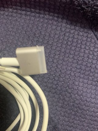 Cargador Apple Blanco con Cable y Adaptador