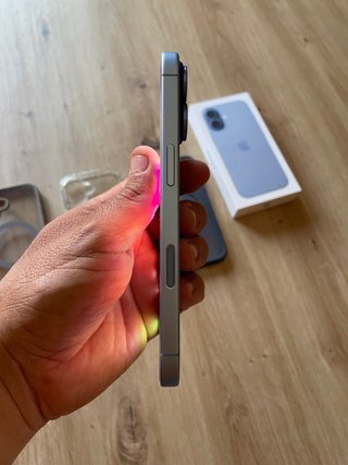 iPhone 17