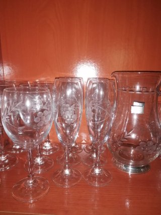 Juego de copas de cristal tallado a mano