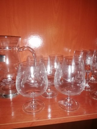 Juego de copas de cristal tallado a mano