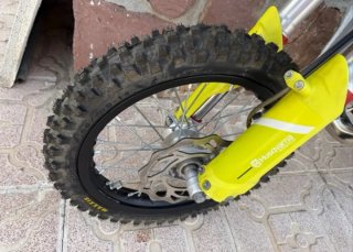 Husqvarna TC 65 Motocross Blanca y Amarilla