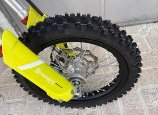 Husqvarna TC 65 Motocross Blanca y Amarilla