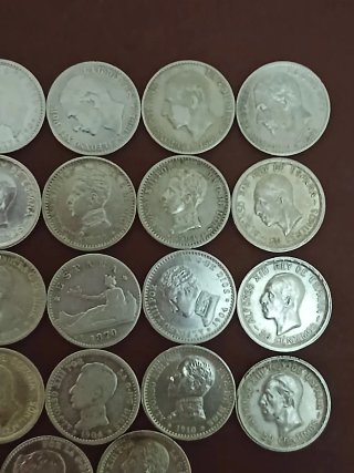 27 Monedas de Plata Españolas.