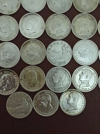 27 Monedas de Plata Españolas.