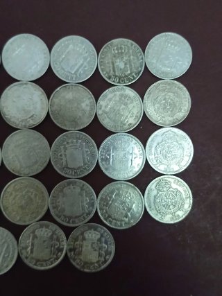 27 Monedas de Plata Españolas.