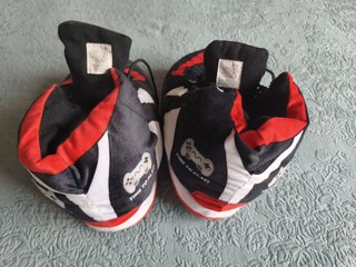 Zapatillas de estar por casa gaming.