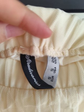Falda de encaje beige talla única