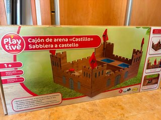 Playtive  Cajón de Arena Castillo de Madera