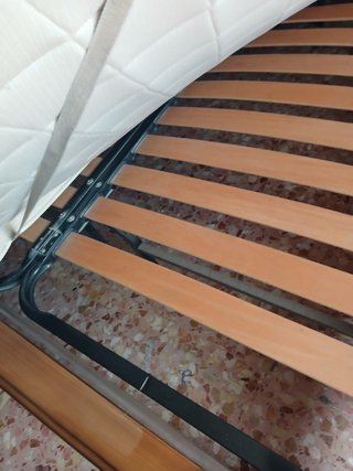 Letto matrimoniale in legno