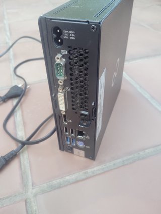 Ordenador Mini Pc Fujitsu ESPRIMO Q556 /2.