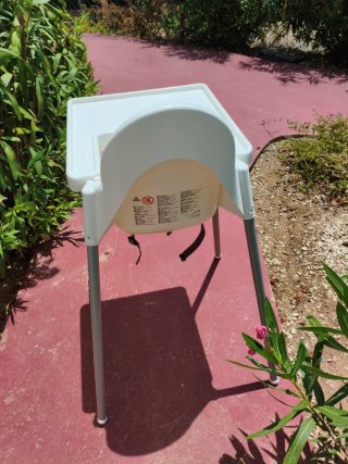 Trona IKEA Antilop con bandeja y arnés
