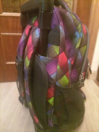 MOCHILA TOTTO CON RUEDAS 4 DIVISIONES y RESISTENTE