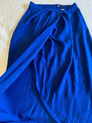 Falda Zara Asimétrica Satén Azul Talla XS
