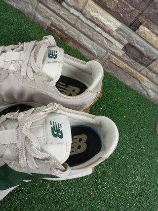 Scarpe uomo New Balance 327 beige/verde