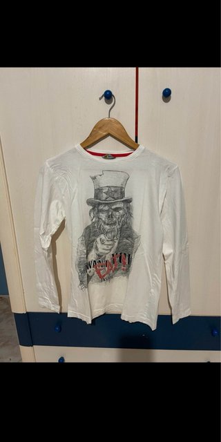 Camiseta Inside manga larga zombie