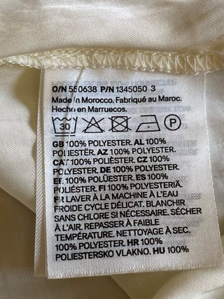 Blusa H&M satén asimétrica crema Talla S