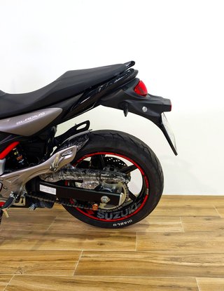 SUZUKI Gladius 650 ABS   (2010-2016) 2015
